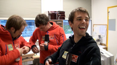 Trying on Fleece from Biwakschachtel and Bergfühlung Tübingen